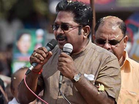 AMMK leader Dhinakaran appears before Enforcement Directorate in Delhi for second time AMMK leader Dhinakaran appears before Enforcement Directorate in Delhi for second time