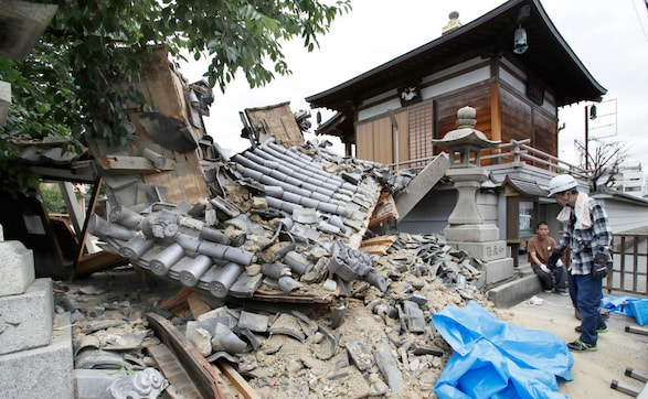 Powerful quake of 6.1 magnitude jolts Japan's Osaka: Three killed, 91 injured, tremors destroy walls and start fires Powerful quake of 6.1 magnitude jolts Japan's Osaka: Three killed, 91 injured, tremors destroy walls and start fires