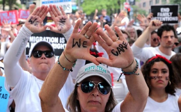 March against Donald Trump's immigration policy: Over 600 women court arrest as they protest through Washington March against Donald Trump's immigration policy: Over 600 women court arrest as they protest through Washington