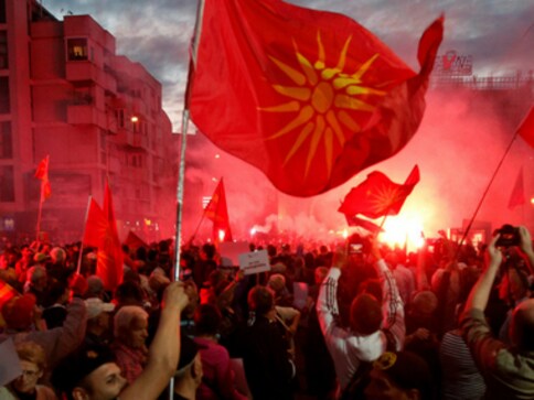 Macedonia naming dispute: 4,000 protesters in Greece's Thessaloniki march with banners calling politicians 'traitors'