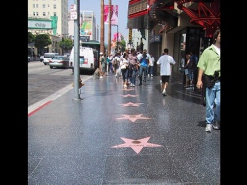 Daniel Craig, Robert De Niro, Anne Hathaway, Lupita Nyong'o among 2019 Hollywood Walk of Fame honourarees Daniel Craig, Robert De Niro, Anne Hathaway, Lupita Nyong'o among 2019 Hollywood Walk of Fame honourarees