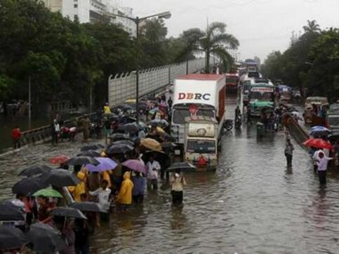 Mumbai rains updates: Heavy to very heavy rain expected in four hours; Dahanu records 143 mm in nine hours Mumbai rains updates: Heavy to very heavy rain expected in four hours; Dahanu records 143 mm in nine hours