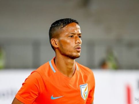 Indian Super League side Delhi Dynamos complete signing of defender Narayan Das from FC Goa Indian Super League side Delhi Dynamos complete signing of defender Narayan Das from FC Goa