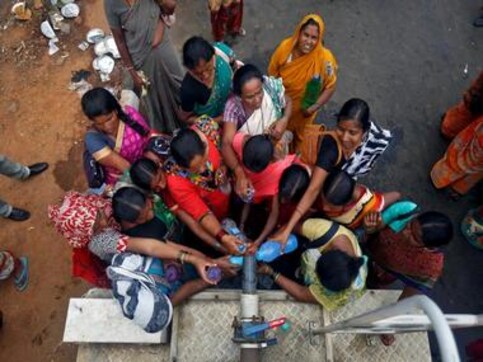 Mission Paani: With 23 out of 30 districts in Karnataka battling drought, Bengaluru stares at looming water crisis Mission Paani: With 23 out of 30 districts in Karnataka battling drought, Bengaluru stares at looming water crisis