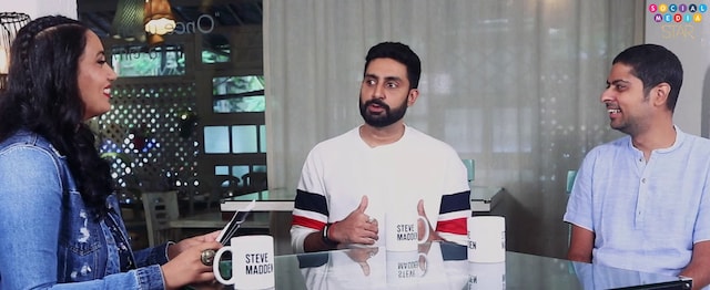 Abhishek Bachchan, Varun Grover reveal how they handle selfies, trolls and broccoli Abhishek Bachchan和Varun Grover透露了他们是如何处理自拍、恶搞和西兰花的