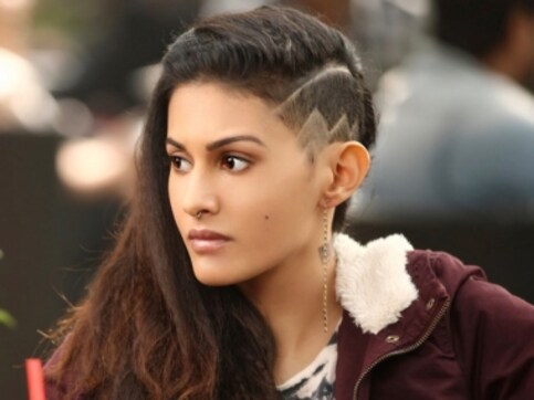 Amyra Dastur takes inspiration from hairstylist Sapna Bhavani for her look in upcoming film Rajma Chawal Amyra Dastur takes inspiration from hairstylist Sapna Bhavani for her look in upcoming film Rajma Chawal