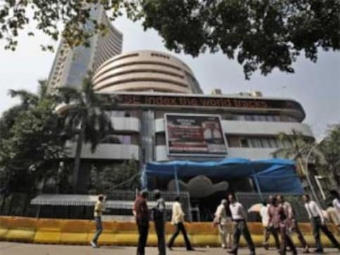 Sensex falls over 100 points in early trade amid foreign fund outflows, crude prices; ONGC rallies 6% Sensex falls over 100 points in early trade amid foreign fund outflows, crude prices; ONGC rallies 6%