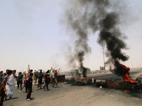 Basra protests: Two more die in southern Iraq in demonstrations against unemployment; PM Haider al-Abadi promises investment Basra protests: Two more die in southern Iraq in demonstrations against unemployment; PM Haider al-Abadi promises investment
