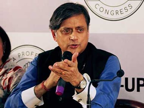 Kamal Nath deserves same 'benefit of doubt' as Prime Minister Narendra Modi, says Shashi Tharoor Kamal Nath deserves same 'benefit of doubt' as Prime Minister Narendra Modi, says Shashi Tharoor