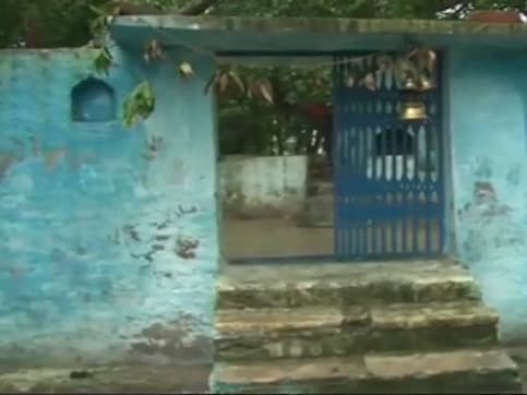 Temple in Uttar Pradesh's Hamirpur 'purified' with Ganga river water after BJP MLA Manisha Anuragi's visit Temple in Uttar Pradesh's Hamirpur 'purified' with Ganga river water after BJP MLA Manisha Anuragi's visit