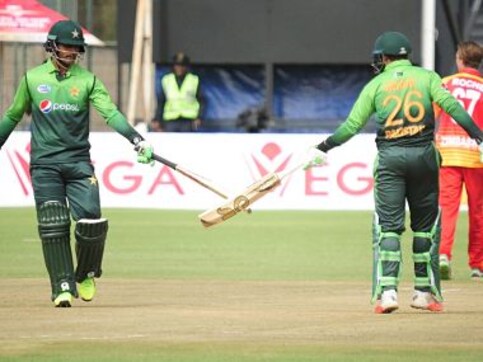 Zimbabwe vs Pakistan: Fakhar Zaman, bowlers shine as Sarfraz Ahmed and Co beat hosts by 9 wickets in second ODI Zimbabwe vs Pakistan: Fakhar Zaman, bowlers shine as Sarfraz Ahmed and Co beat hosts by 9 wickets in second ODI