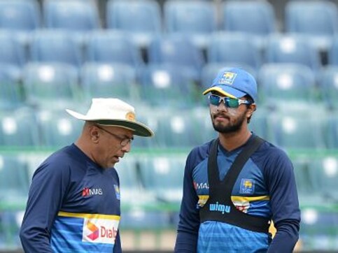 Sri Lanka vs South Africa: Hosts' skipper Dinesh Chandimal, coach Chandika Hathurusingha agree to sit out of Test series Sri Lanka vs South Africa: Hosts' skipper Dinesh Chandimal, coach Chandika Hathurusingha agree to sit out of Test series
