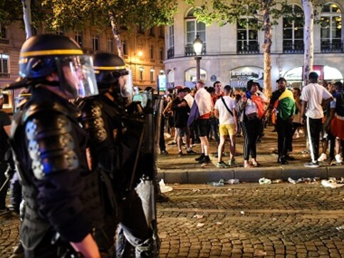 Clashes, vandalism mar World Cup victory celebrations in France; 2 killed; 10 arrested in Marseille Clashes, vandalism mar World Cup victory celebrations in France; 2 killed; 10 arrested in Marseille