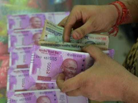 Foreign portfolio investors' selling spree continues; withdraw Rs 1,200 crore from debt markets in July so far Foreign portfolio investors' selling spree continues; withdraw Rs 1,200 crore from debt markets in July so far
