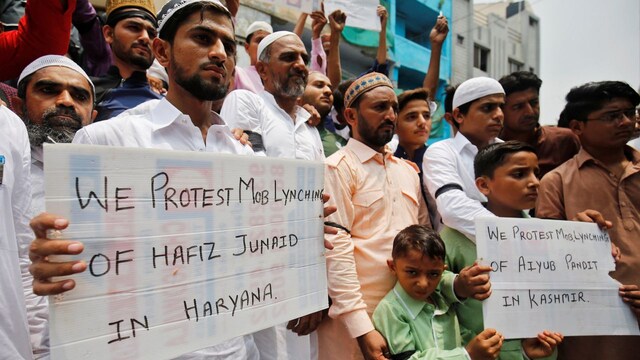 Centre mulling idea of enacting law to curb mob lynching or amending IPC, says senior govt functionary Centre mulling idea of enacting law to curb mob lynching or amending IPC, says senior govt functionary