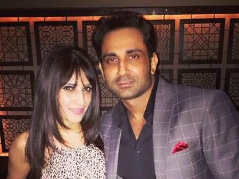 Delhi air hostess, suspected to have committed suicide, learnt about husband's first marriage a month before death Delhi air hostess, suspected to have committed suicide, learnt about husband's first marriage a month before death