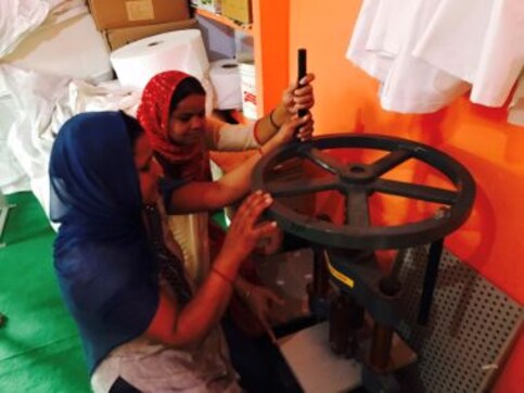 Stree Swabhiman initiative's manual machine-spun pads could herald a sanitary napkin revolution in India Stree Swabhiman initiative's manual machine-spun pads could herald a sanitary napkin revolution in India
