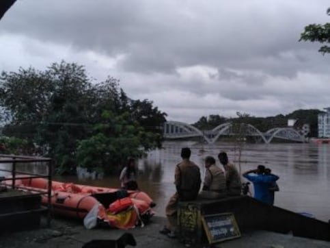Kerala rains updates: Death toll rises to 29, over 54,000 displaced; 11 of 14 districts in state on high alert Kerala rains updates: Death toll rises to 29, over 54,000 displaced; 11 of 14 districts in state on high alert