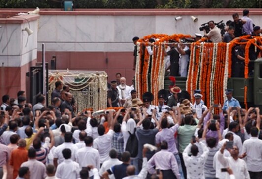 Atal Bihari Vajpayee funeral: Former prime minister's last journey begins; Narendra Modi walks behind cortege