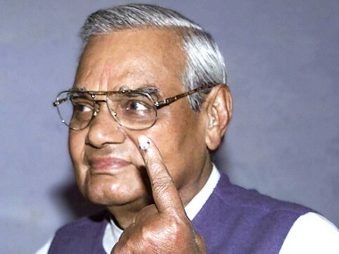 Atal Bihari Vajpayee passes away: Statesman who answered questions with disarming wit, ex-PM was never distant or self-important Atal Bihari Vajpayee passes away: Statesman who answered questions with disarming wit, ex-PM was never distant or self-important