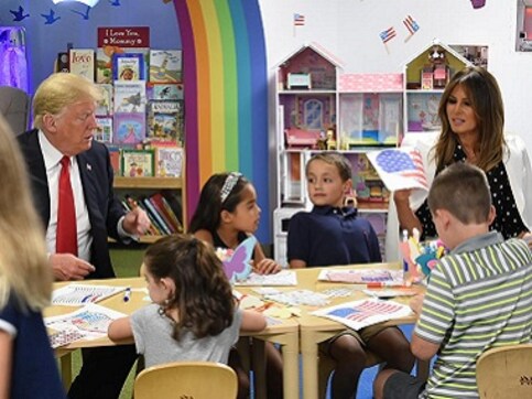 Twitter has a field day as Donald Trump adds wrong colours to American flag during visit to Ohio children's hospital Twitter has a field day as Donald Trump adds wrong colours to American flag during visit to Ohio children's hospital