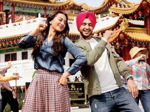 Sonakshi Sinha on recreating 'Mera Naam Chin Chin Chu' for Happy Phirr Bhag Jayegi: It's a double treat for me Sonakshi Sinha on recreating 'Mera Naam Chin Chin Chu' for Happy Phirr Bhag Jayegi: It's a double treat for me