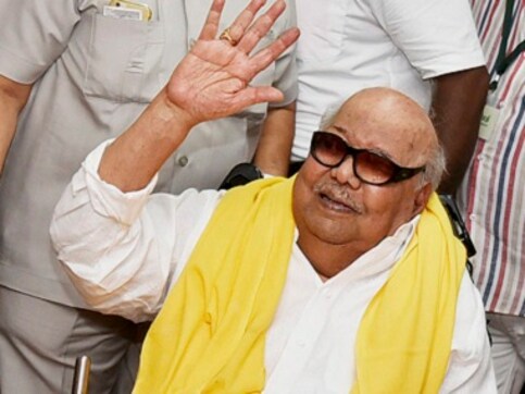 Karunanidhi secured right for chief ministers to unfurl Tricolour on Independence Day; in 1974, he became first Tamil CM to do so Karunanidhi secured right for chief ministers to unfurl Tricolour on Independence Day; in 1974, he became first Tamil CM to do so