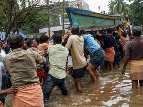 Kerala rains: SBI donates Rs 2 crore for flood relief, waives fees for new ATM cards, passbooks Kerala rains: SBI donates Rs 2 crore for flood relief, waives fees for new ATM cards, passbooks