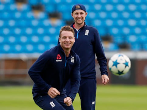 England's Joe Root and Jos Buttler sign deal to play for Sydney Thunder in Big Bash League 2018-19 England's Joe Root and Jos Buttler sign deal to play for Sydney Thunder in Big Bash League 2018-19