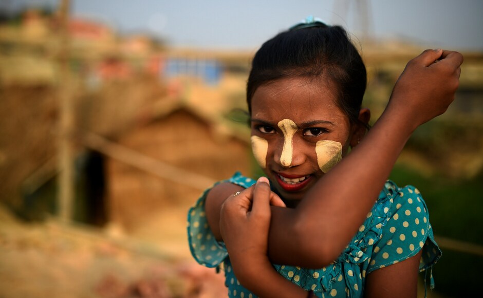 Rumana (10) also applies paste to her face. Some women in the camp also apply thanaka to ward off insects. Reuters/Clodagh Kilcoyne Rumana (10) also applies paste to her face. Some women in the camp also apply thanaka to ward off insects. Reuters/Clodagh Kilcoyne