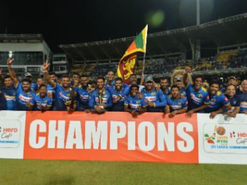 Sri Lanka vs South Africa: Dinesh Chandimal guides hosts to hard-fought three-wicket victory in low-scoring T20 thriller Sri Lanka vs South Africa: Dinesh Chandimal guides hosts to hard-fought three-wicket victory in low-scoring T20 thriller