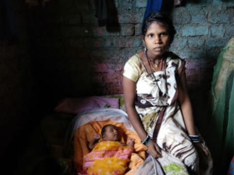 No mechanism for welfare: Aadhaar turns into a burden instead of benefit for 3,000 tribal women in Maharashtra No mechanism for welfare: Aadhaar turns into a burden instead of benefit for 3,000 tribal women in Maharashtra
