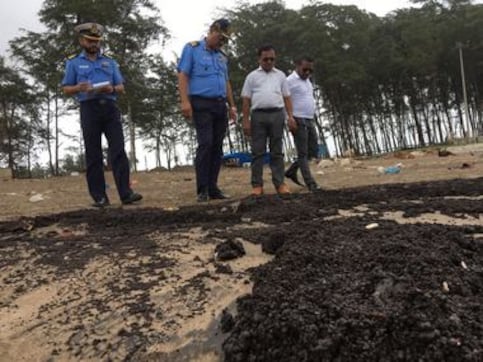 Administration clueless as tar balls wash up along India’s western coast; experts claim it's a deep, recurring problem Administration clueless as tar balls wash up along India’s western coast; experts claim it's a deep, recurring problem