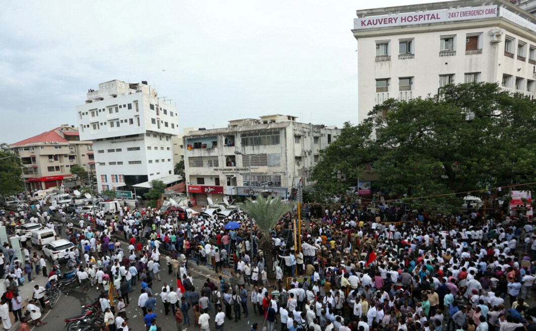 The Madras High Court has adjourned till 8 am on Wednesday hearing on a DMK plea to allot space on the Marina beach for burial of party leader M Karunanidhi. The DMK moved the court hours after the state government announced its inability to allot burial space on the Marina beach citing legal hurdles. Reuters The Madras High Court has adjourned till 8 am on Wednesday hearing on a DMK plea to allot space on the Marina beach for burial of party leader M Karunanidhi. The DMK moved the court hours after the state government announced its inability to allot burial space on the Marina beach citing legal hurdles. Reuters