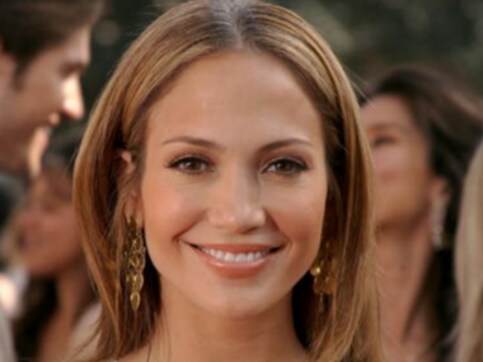 Jennifer Lopez to feature in Hustlers; film based on New York Magazine article by Jessica Pressler Jennifer Lopez to feature in Hustlers; film based on New York Magazine article by Jessica Pressler