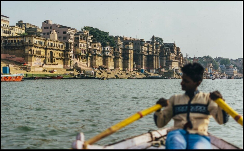To be on a boat is to see the city with new eyes. Everything is familiar in a way, yet the perspective is so dramatically different, it takes your breath away. To be on a boat is to see the city with new eyes. Everything is familiar in a way, yet the perspective is so dramatically different, it takes your breath away.