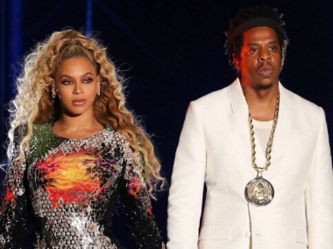 Beyoncé, Jay-Z dedicate Detroit concert to Aretha Franklin as legendary singer remains critical Beyoncé, Jay-Z dedicate Detroit concert to Aretha Franklin as legendary singer remains critical