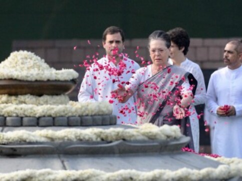 Rajiv Gandhi's 74th birth anniversary: Narendra Modi remembers ex-PM's contribution to nation; Rahul recalls time spent with father Rajiv Gandhi's 74th birth anniversary: Narendra Modi remembers ex-PM's contribution to nation; Rahul recalls time spent with father