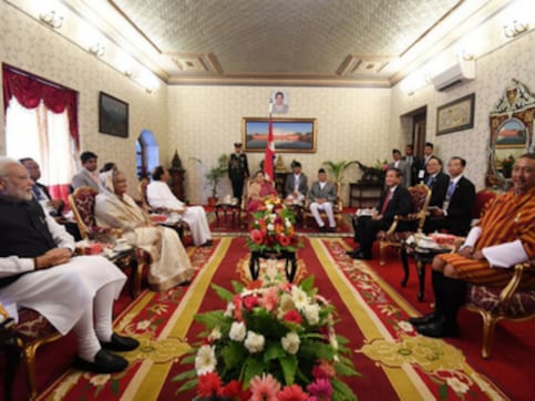 Narendra Modi gifts BIMSTEC leaders stoles and shawls bearing traditional motifs of North East and West Bengal Narendra Modi gifts BIMSTEC leaders stoles and shawls bearing traditional motifs of North East and West Bengal