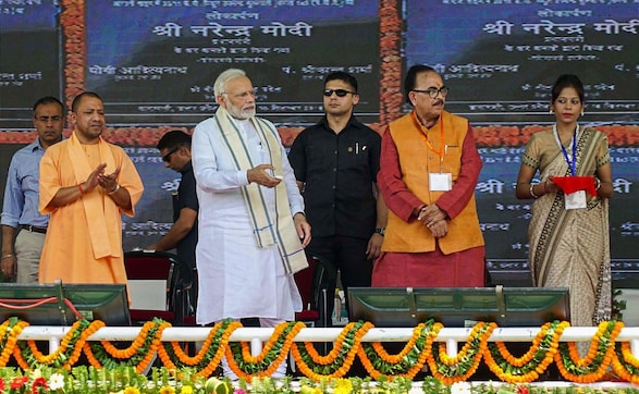 Narendra Modi in Varanasi: Prime Minister meets Yogi Adityanath, announces schemes for city worth Rs 550 crore Narendra Modi in Varanasi: Prime Minister meets Yogi Adityanath, announces schemes for city worth Rs 550 crore