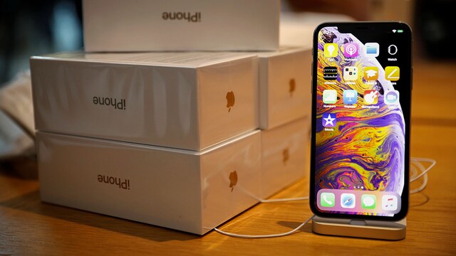 Apple cuts production plan by 10% for new iPhones in the current quarter: Report Apple cuts production plan by 10% for new iPhones in the current quarter: Report