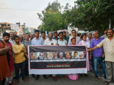 Bhima Koregaon violence: Pune sessions court to hear bail applications of three activists on 26 October Bhima Koregaon violence: Pune sessions court to hear bail applications of three activists on 26 October