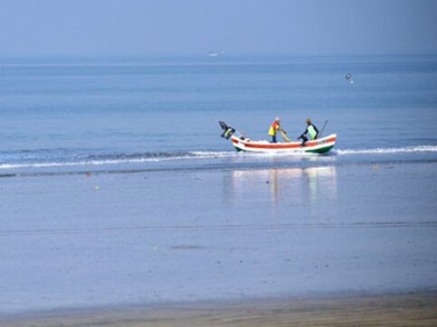 18 Indian fishermen to face Pakistan judicial magistrate after being held for fishing in country's territorial waters 18 Indian fishermen to face Pakistan judicial magistrate after being held for fishing in country's territorial waters