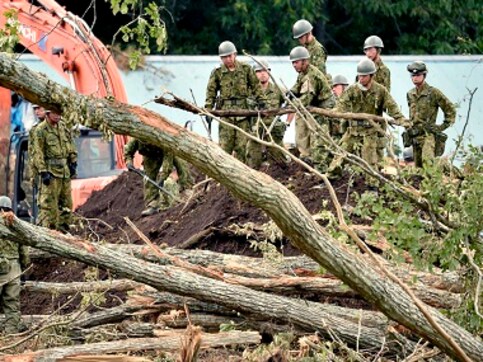 Japan earthquake toll rises to 37: Shinzo Abe visits quake-hit Hokkaido, will later meet residents at evacuation shelters Japan earthquake toll rises to 37: Shinzo Abe visits quake-hit Hokkaido, will later meet residents at evacuation shelters