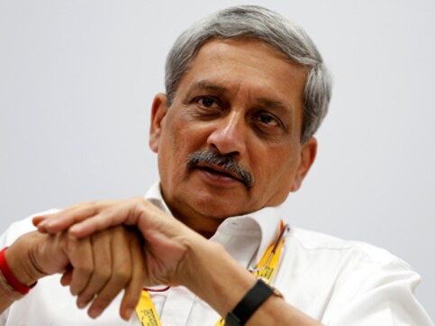 Goa CMO says Manohar Parrikar seeing improvement in health, being treated at makeshift medical facility at his residence Goa CMO says Manohar Parrikar seeing improvement in health, being treated at makeshift medical facility at his residence