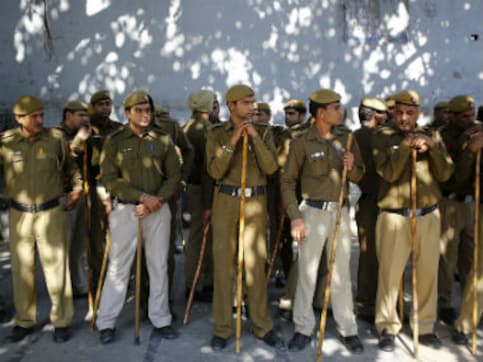 PNB robbery: Noida Police arrests three after bank guards beaten to death with batons; hunt for two other accused underway PNB robbery: Noida Police arrests three after bank guards beaten to death with batons; hunt for two other accused underway