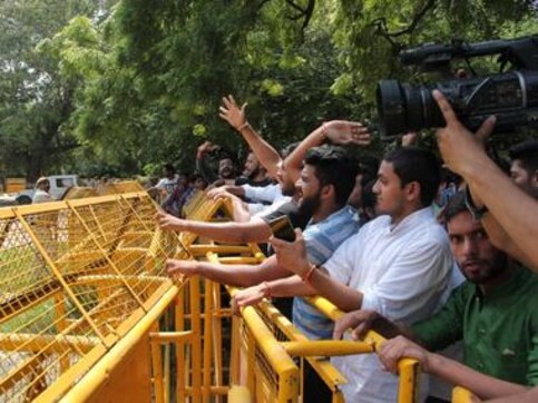 DUSU elections results 2018: NSUI alleges rigging after EVMs report glitches; counting resumes after 4-hour gap DUSU elections results 2018: NSUI alleges rigging after EVMs report glitches; counting resumes after 4-hour gap