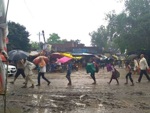 In Bundelkhand, the onset of the rains is marked by nostalgia for sawan celebrations of the past