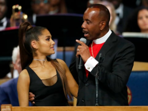 Bishop at Aretha Franklin funeral apologises to Ariana Grande for how he touched her on stage Bishop at Aretha Franklin funeral apologises to Ariana Grande for how he touched her on stage