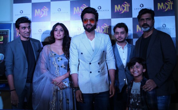 Mitron: Jackky Bhagnani, Kritika Kamra, Pratik Gandhi, Nitin Kakkar attend special screening in Ahmedabad Mitron: Jackky Bhagnani, Kritika Kamra, Pratik Gandhi, Nitin Kakkar attend special screening in Ahmedabad